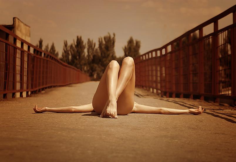 15P Artistic Nude,By Blondelover