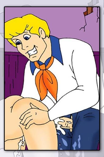 11P Flirty and nasty Daphne rides Scooby till gets poked