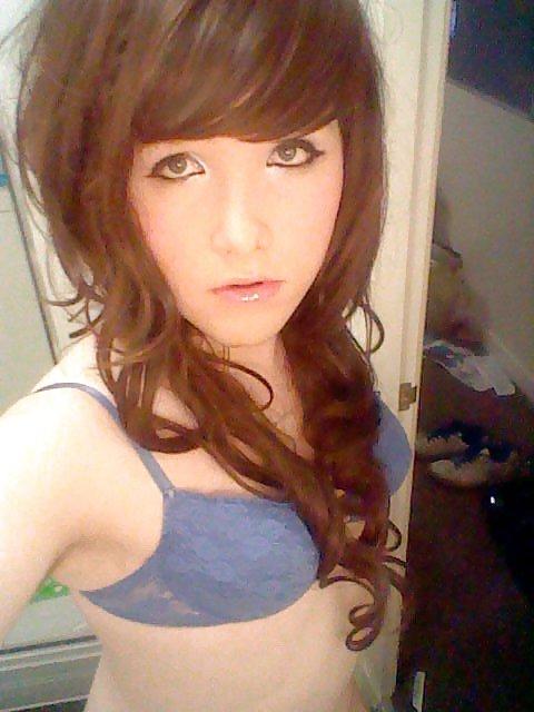 24P Young and cute shemale  Jess
