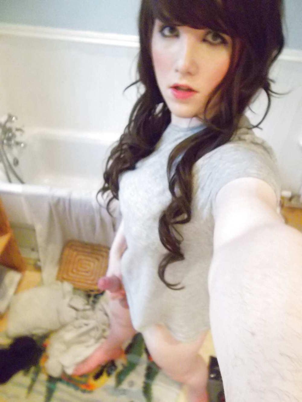 24P Young and cute shemale  Jess