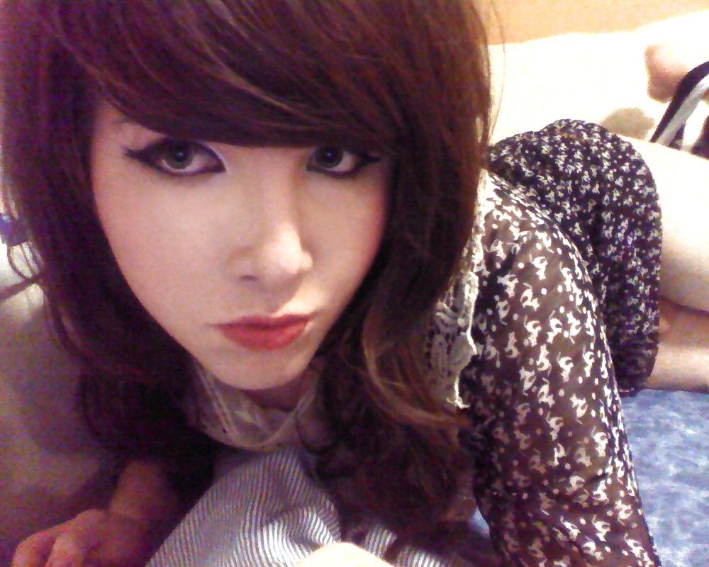 24P Young and cute shemale  Jess