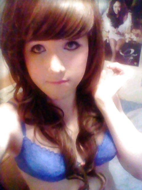 24P Young and cute shemale  Jess