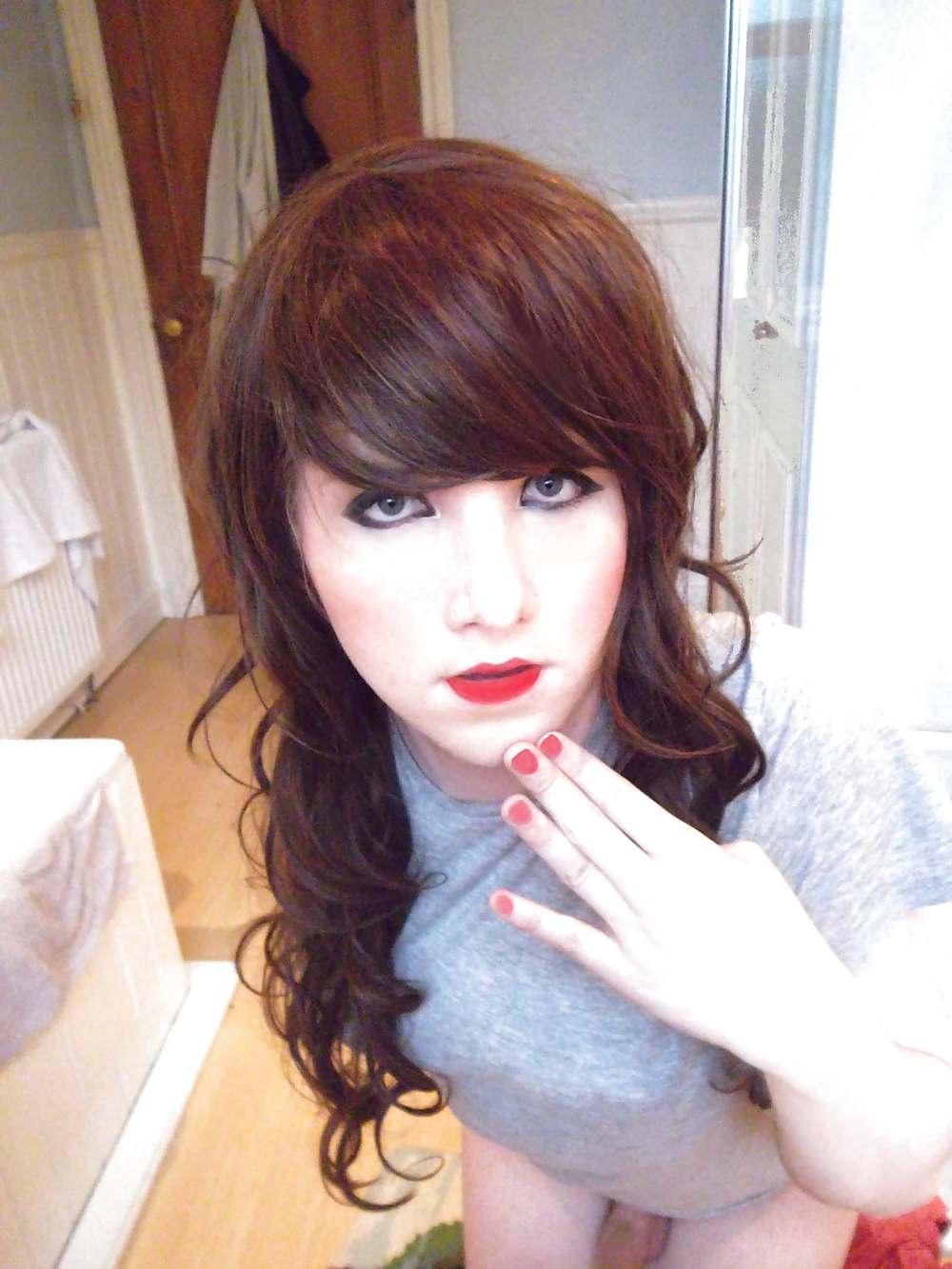 24P Young and cute shemale  Jess