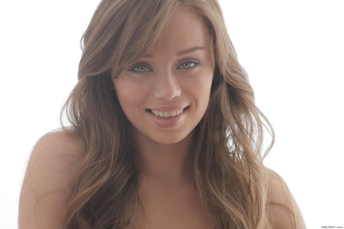 16P Beautiful teen model naked
