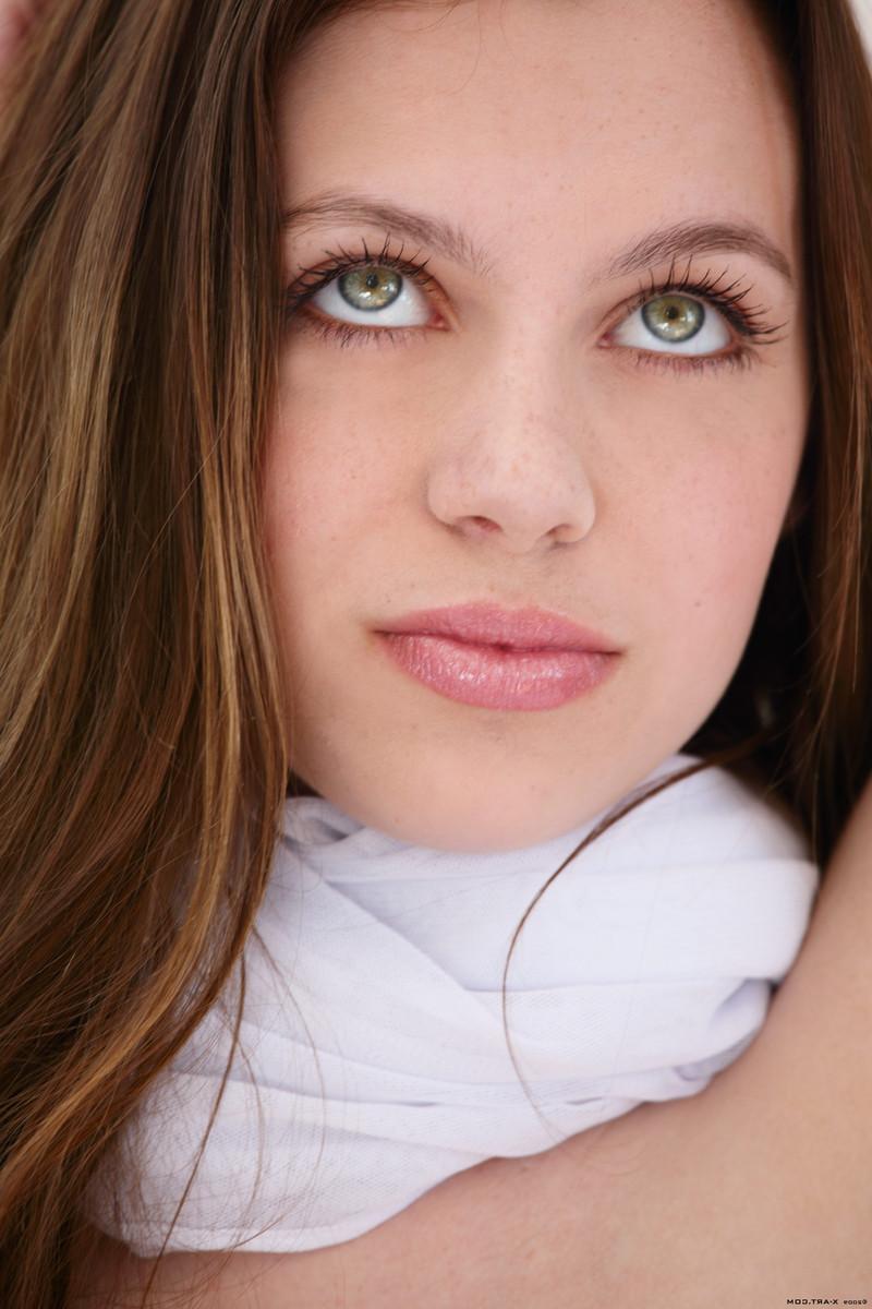 16P Beautiful teen model naked