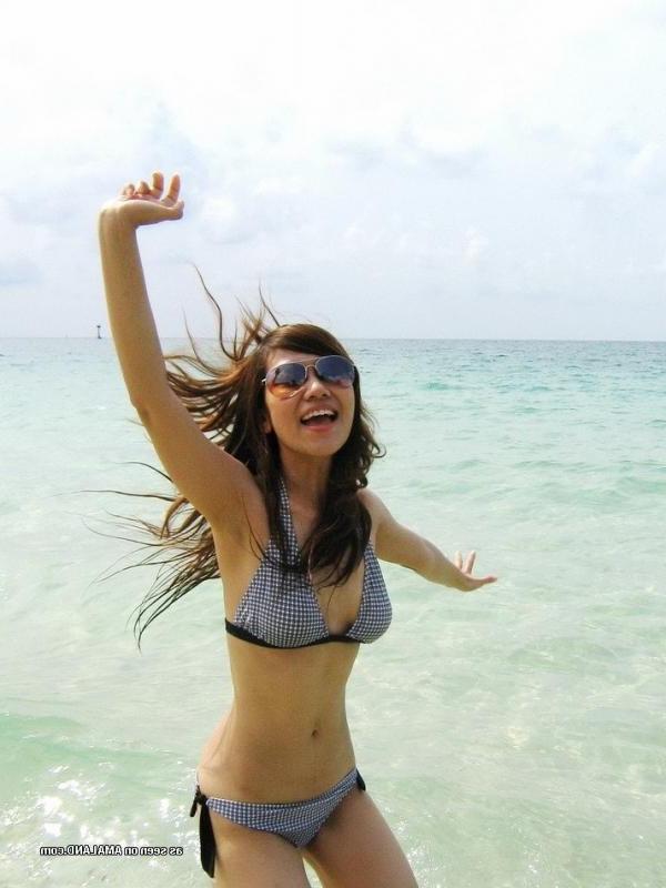 10P Sexy Asian ex-girlfriend posing in a bikini outdoors