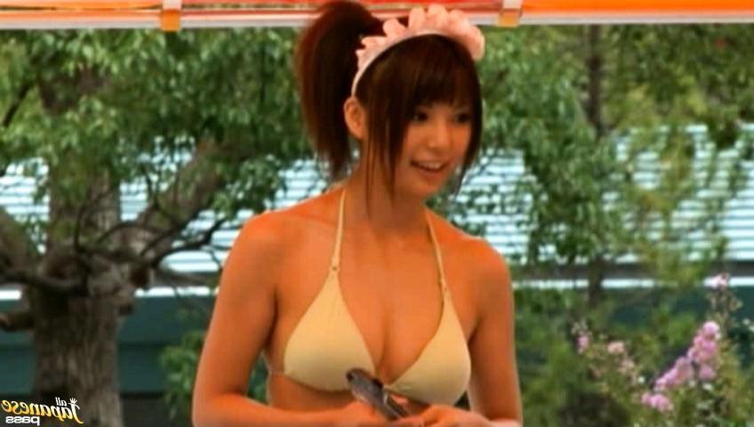 16P Kinky Jap girl fucked in public