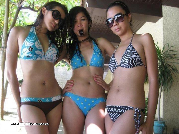 10P Compilation of non-nude Asian hotties posing sexy on cam