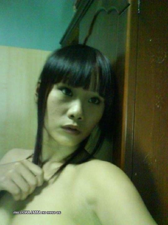 10P Petite Asian chick teasing and self-shooting naked