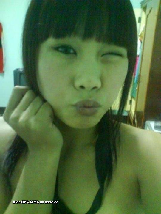 10P Petite Asian chick teasing and self-shooting naked