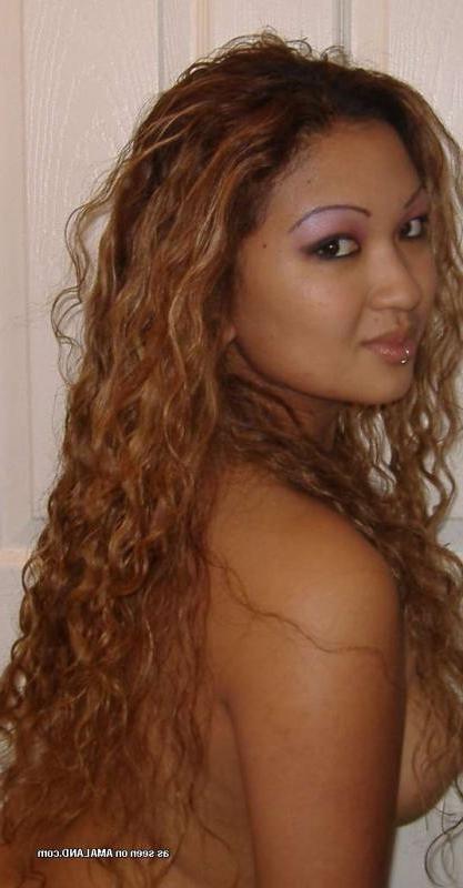 15P Wild Asian babe with pierced tits posing sexy