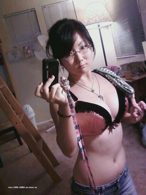 5P Collection of amateur steamy hot naughty Asian bitches