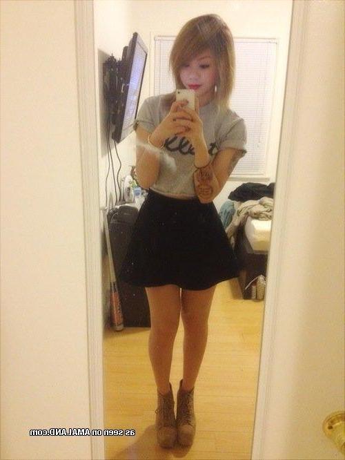 15P Compilation of gorgeous Asian girlfriends in self-shot pics