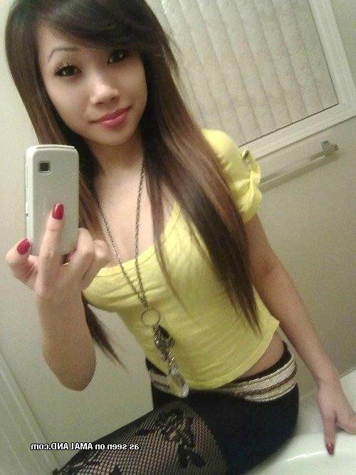 15P Compilation of gorgeous Asian girlfriends in self-shot pics