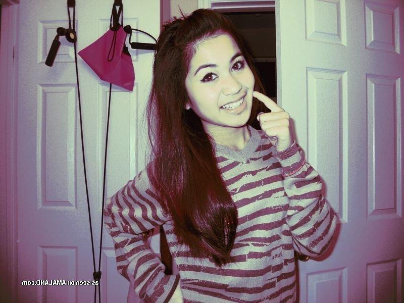 15P Collection of an amateur Vietnamese chick camwhoring