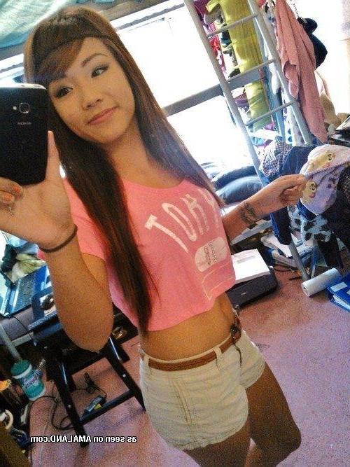 10P Gorgeous Asian honeys in sexy hot non-nude selfpics