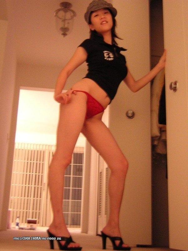10P Compilation of a Korean cutie in heels and thong panties