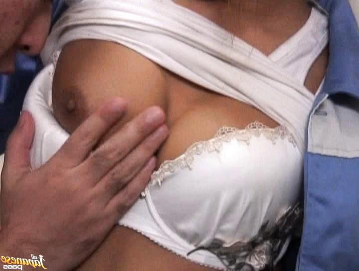 16P Kinky Jap girl fucked in public