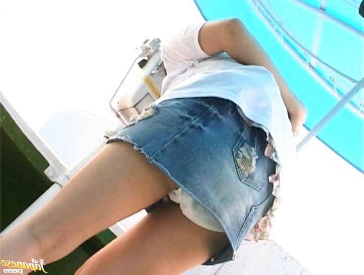 16P Kinky Jap girl fucked in public