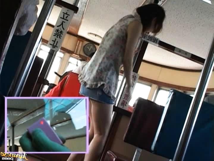 16P Kinky Jap girl fucked in public