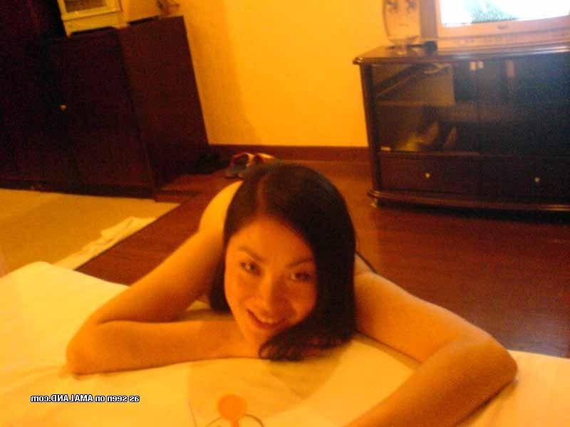 15P Compilation of Asian babes posing for their boyfriends