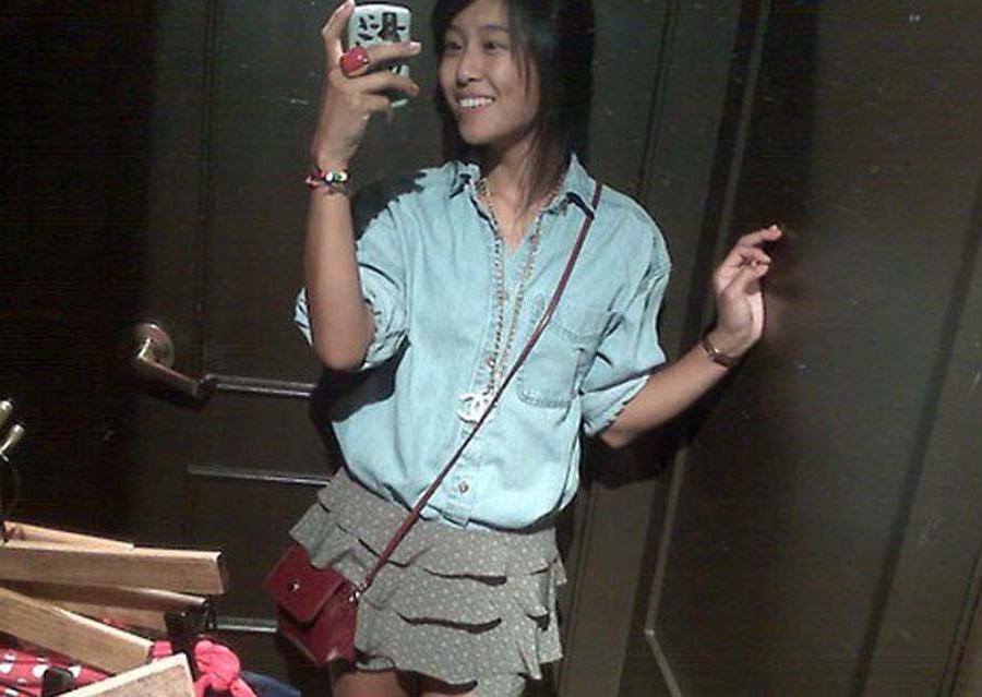 15P Pictures of two Asian hotties
