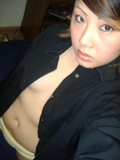 16P A collection of some of the cutest Asian selfshooters out there