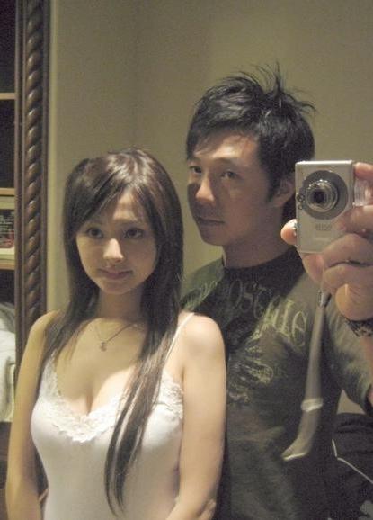 14P Cute Asian girls and their boyfriends