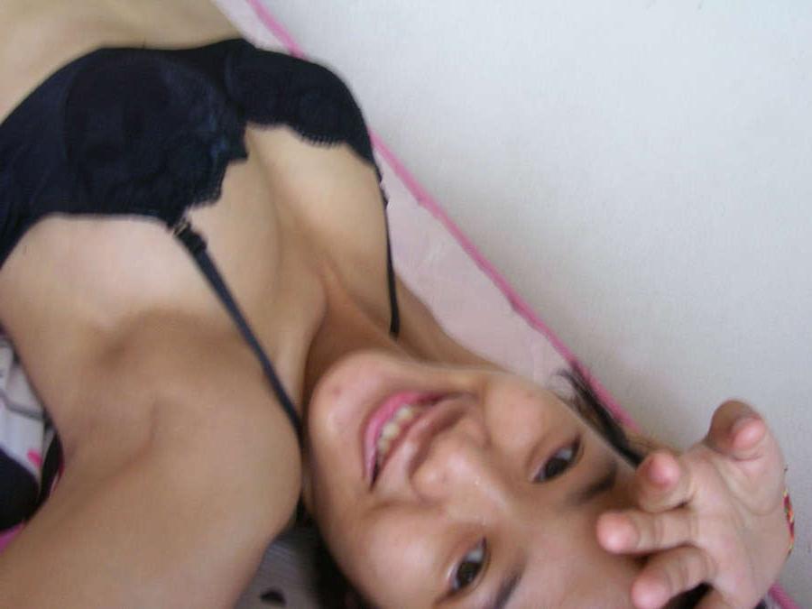 14P Pics from various sexy Sinagporean girlfriends