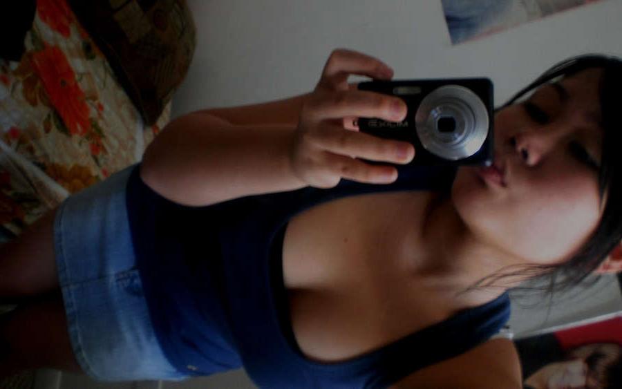 14P Pics from various sexy Sinagporean girlfriends
