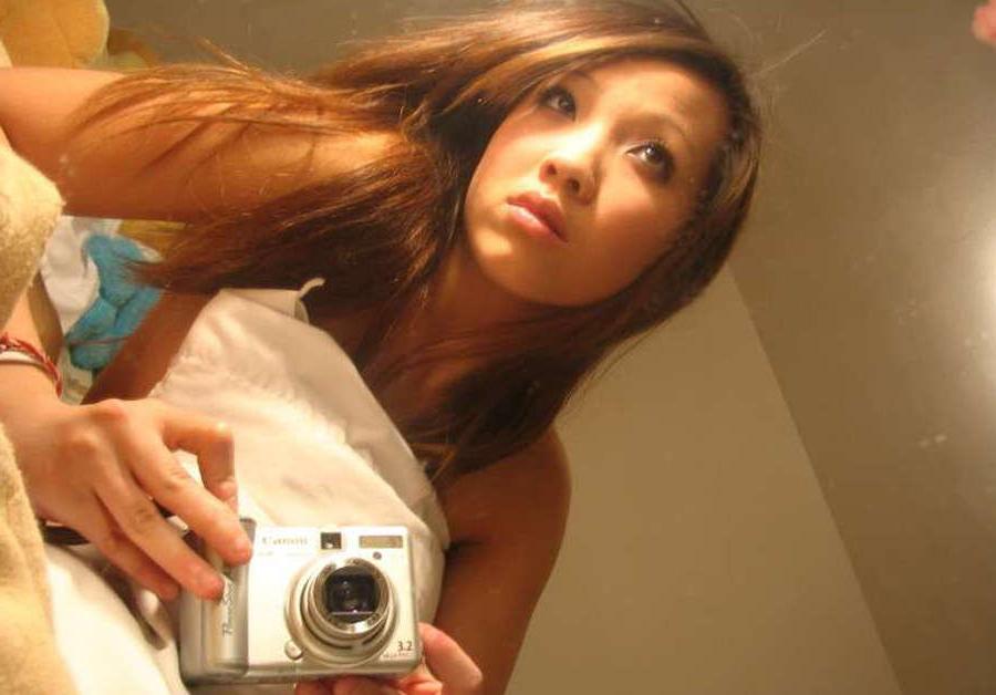 14P Pics from various sexy Sinagporean girlfriends