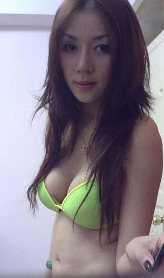 18P Cutie Asian with great tits wearing bikinis