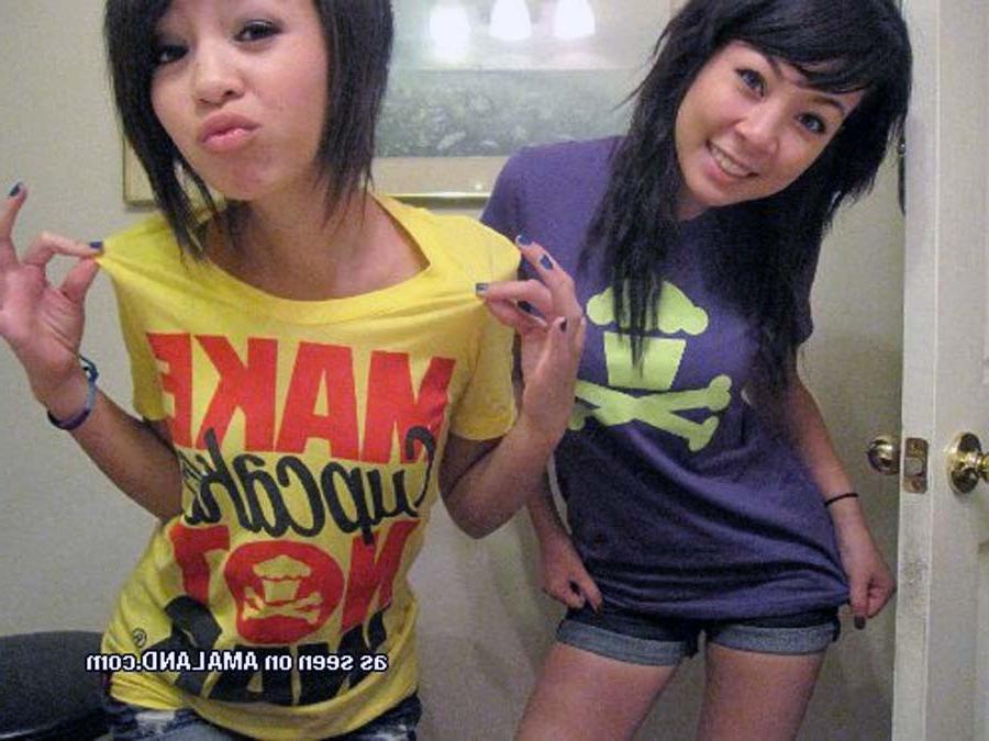 15P Photos of sexy amateur Asian girlfriends