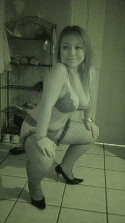 18P Some chubby Asian chicks posing for nightvision