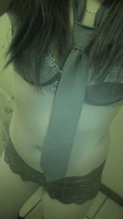 18P Some chubby Asian chicks posing for nightvision
