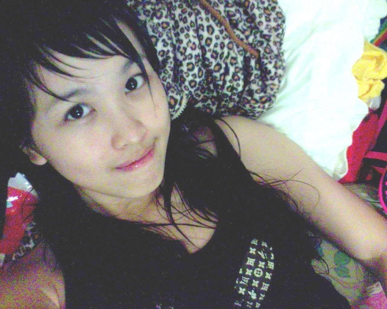 14P Asian honey with cute panties shows off pussy