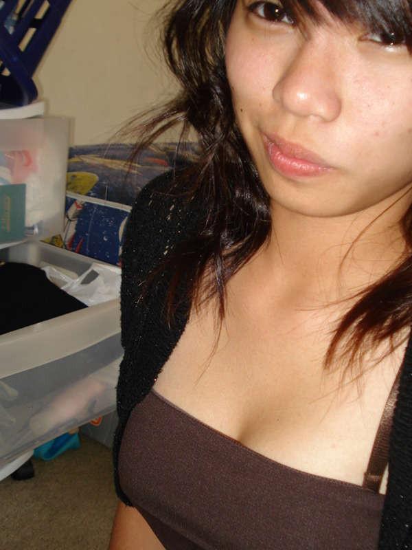 14P Photo compilation of Asian GFs with nice curves