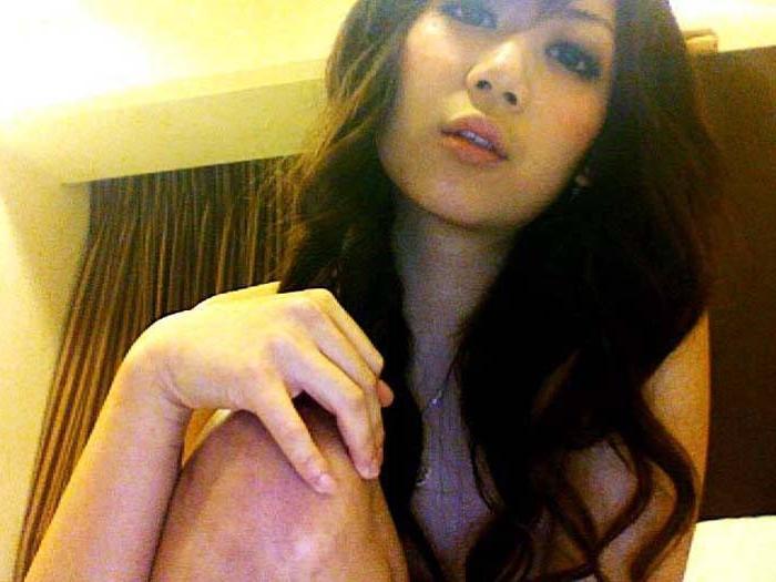 13P Pictures of a hottie who went wild and naked