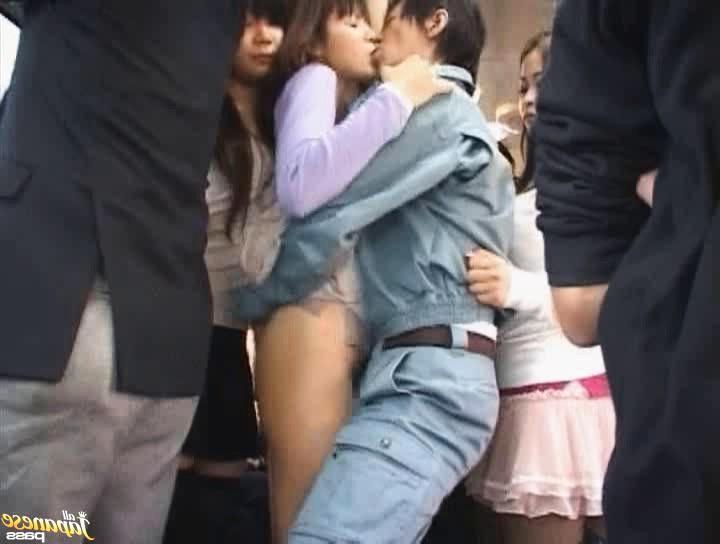 16P Kinky Jap girl fucked in public