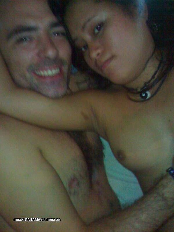 15P Photo compilation of a Filipina hottie posing with her BF