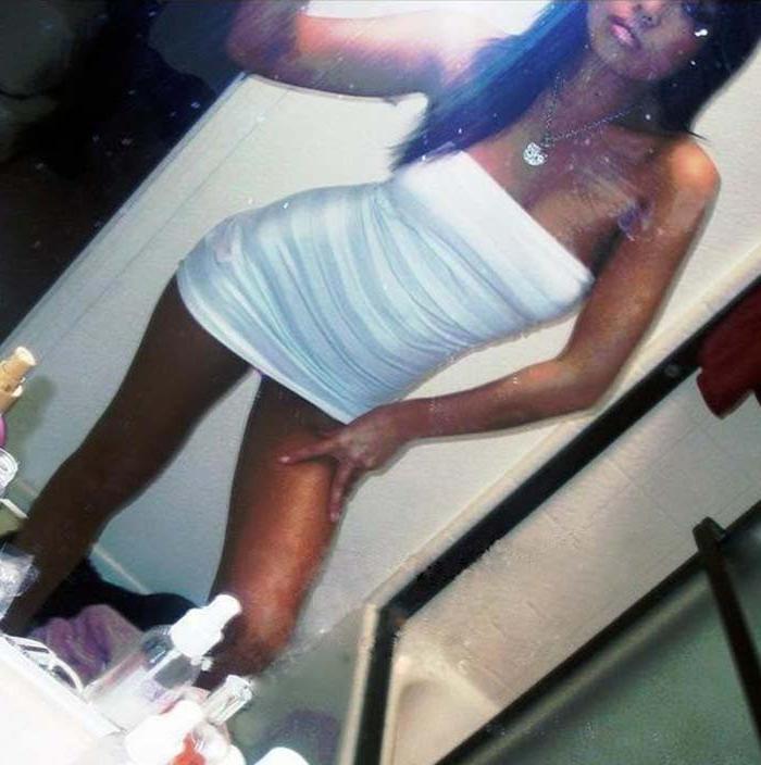 15P Collection of hotness amateur Vivian in her sexy photos