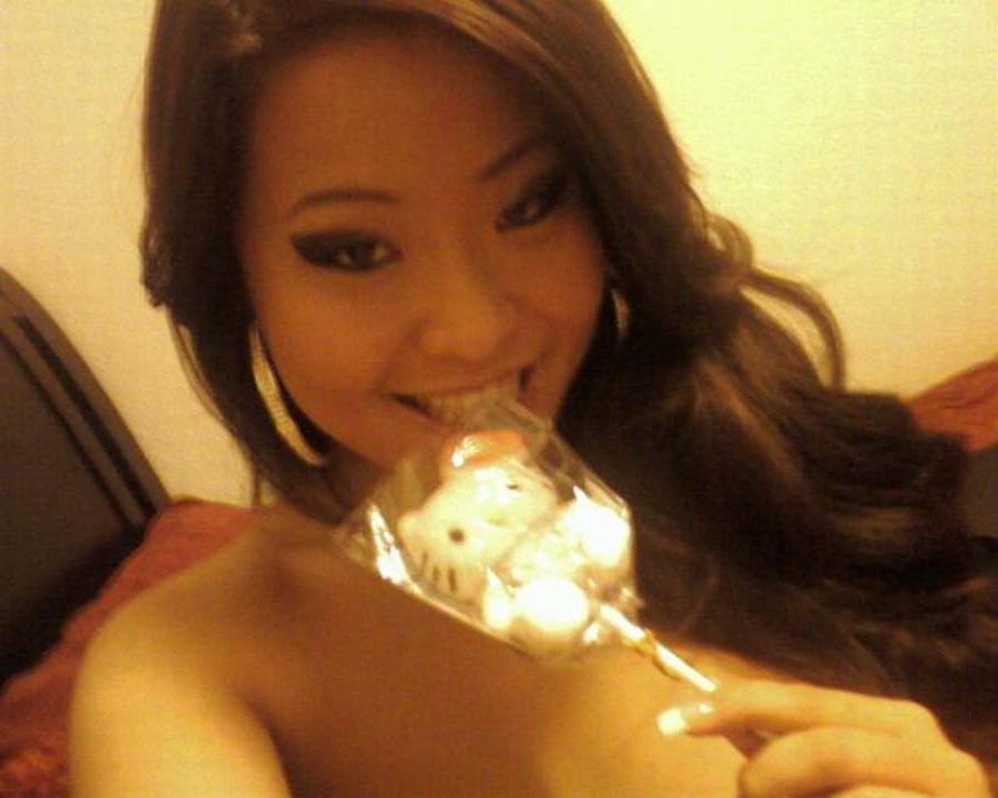 15P Collection of hotness amateur Vivian in her sexy photos