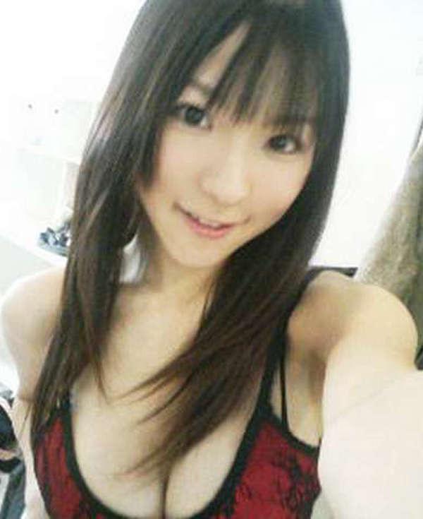 15P Pictures of lovely Asian bitches