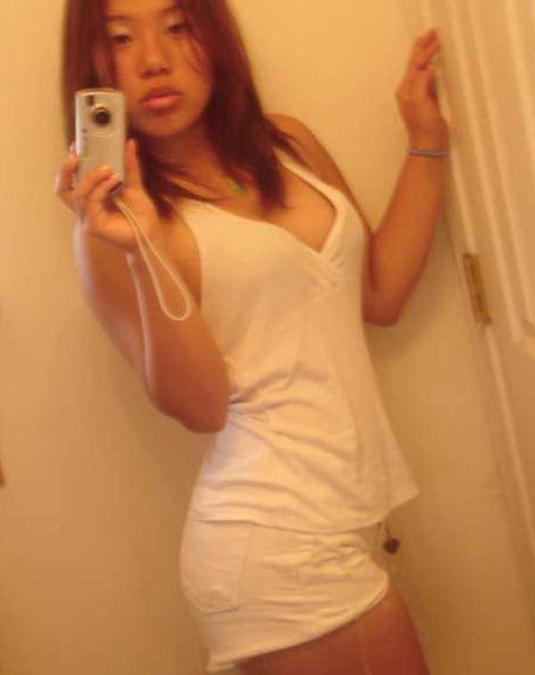 15P Pictures of lovely Asian bitches