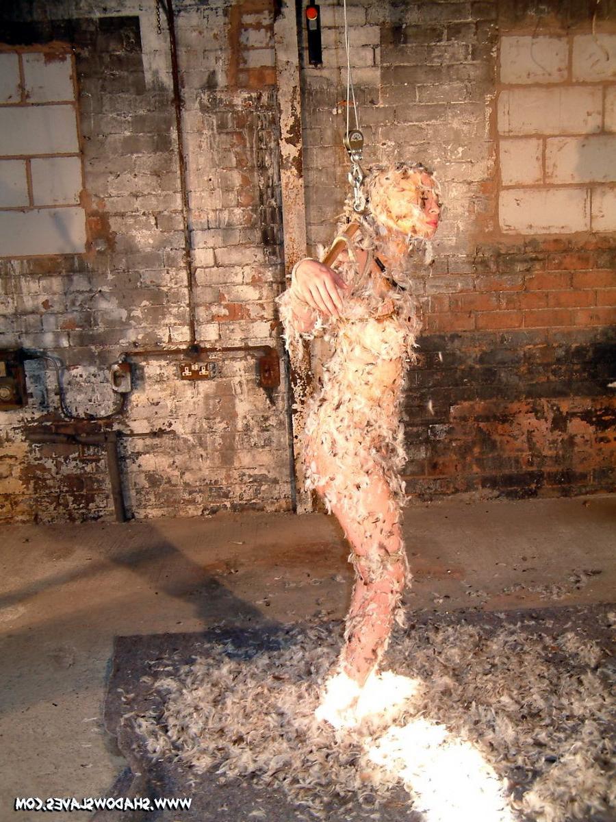 16P Bizarre feather and tar bondage of humiliated Kumi