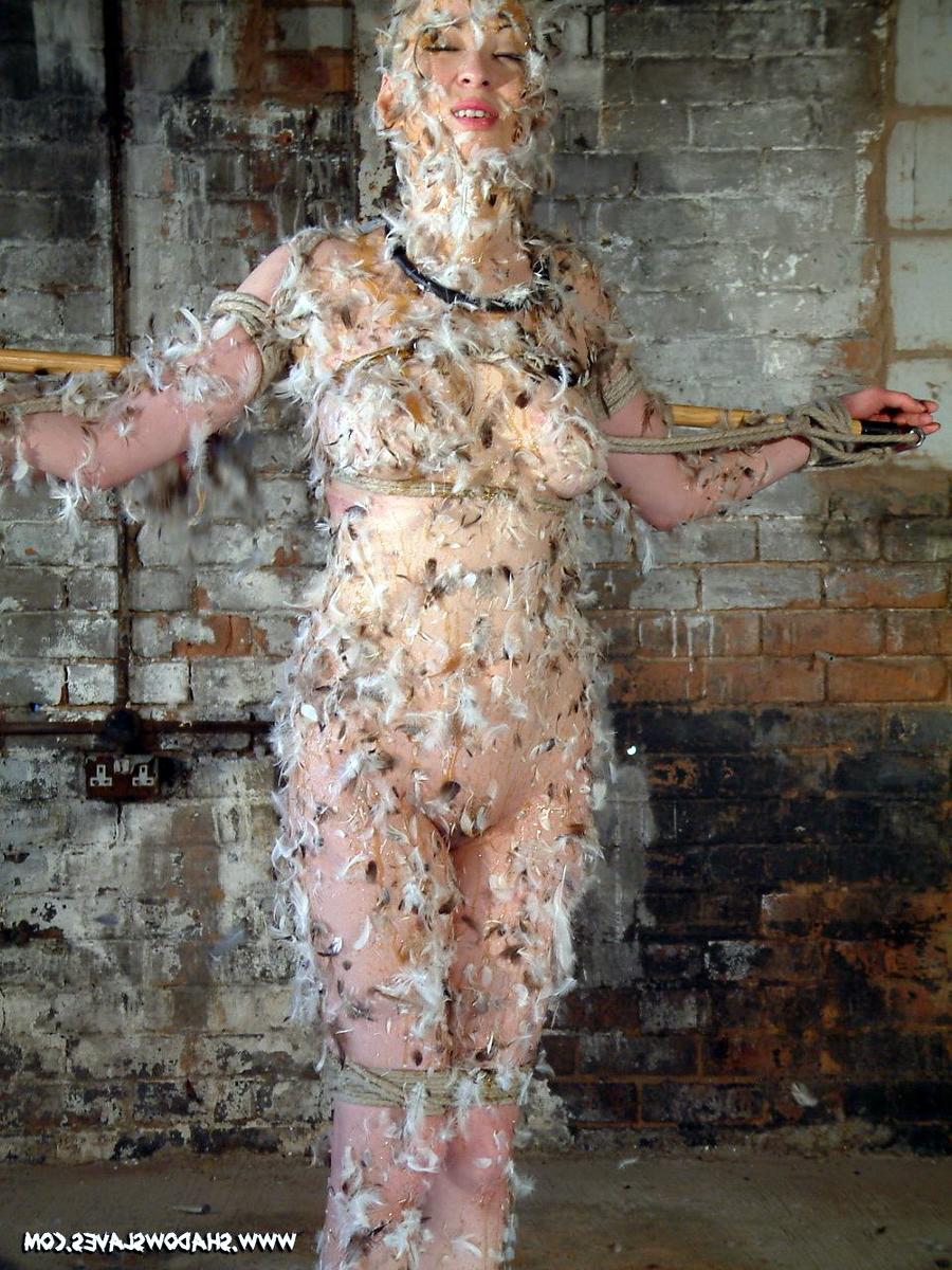 16P Bizarre feather and tar bondage of humiliated Kumi