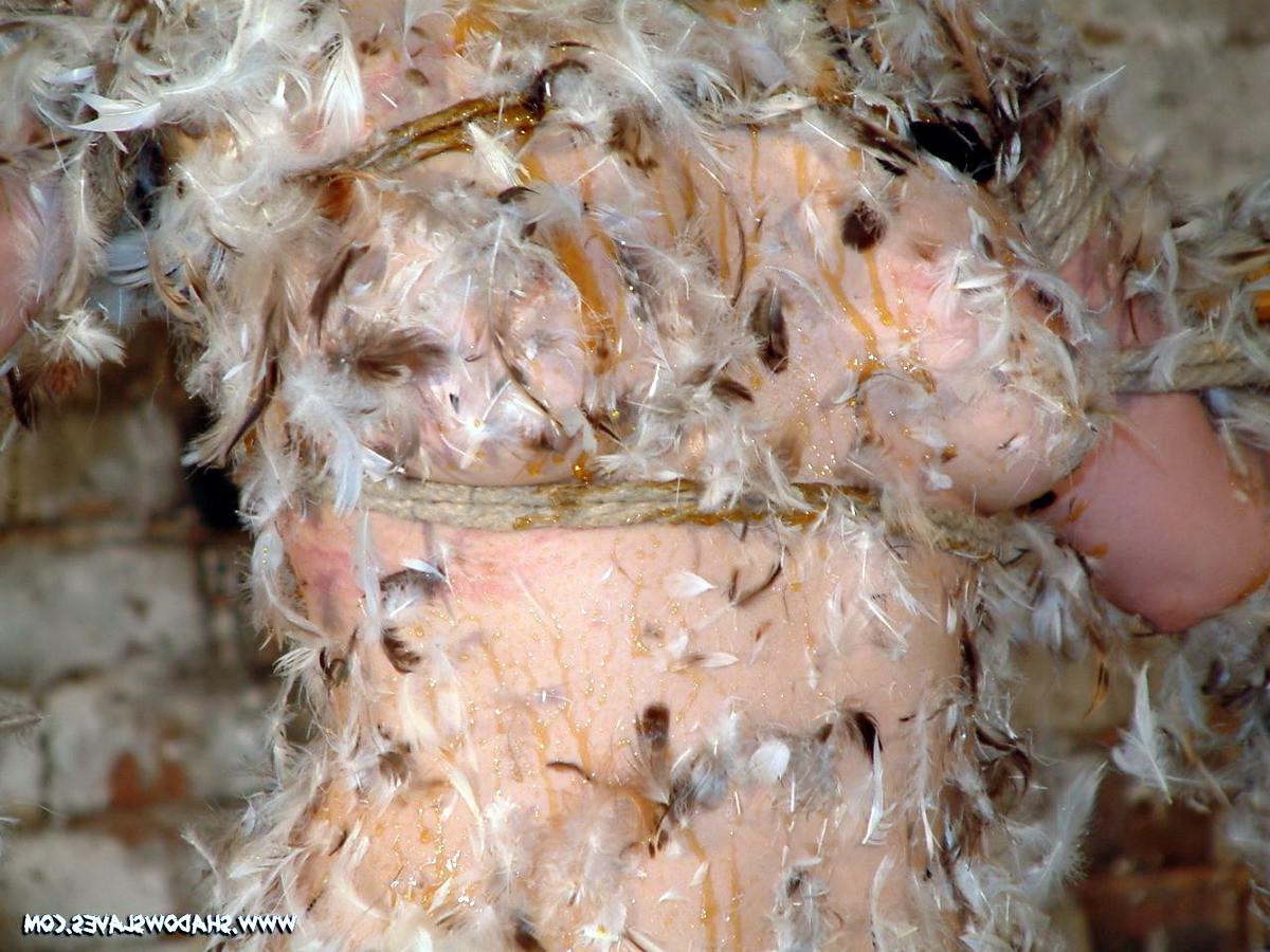 16P Bizarre feather and tar bondage of humiliated Kumi