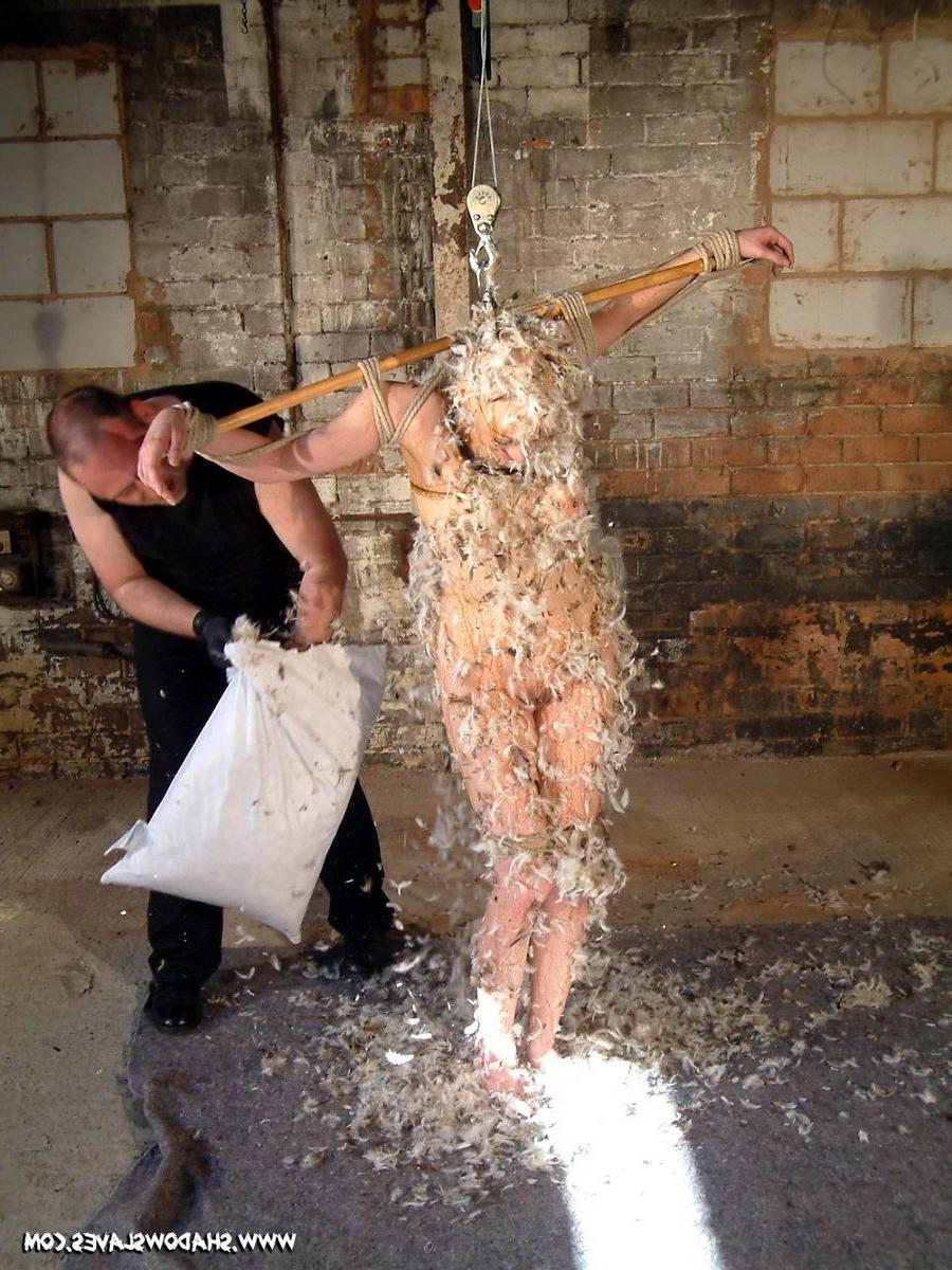 16P Bizarre feather and tar bondage of humiliated Kumi