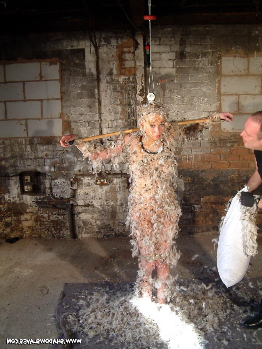 16P Bizarre feather and tar bondage of humiliated Kumi