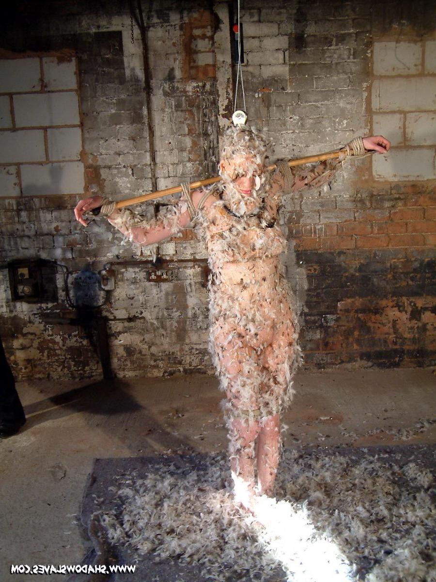 16P Bizarre feather and tar bondage of humiliated Kumi